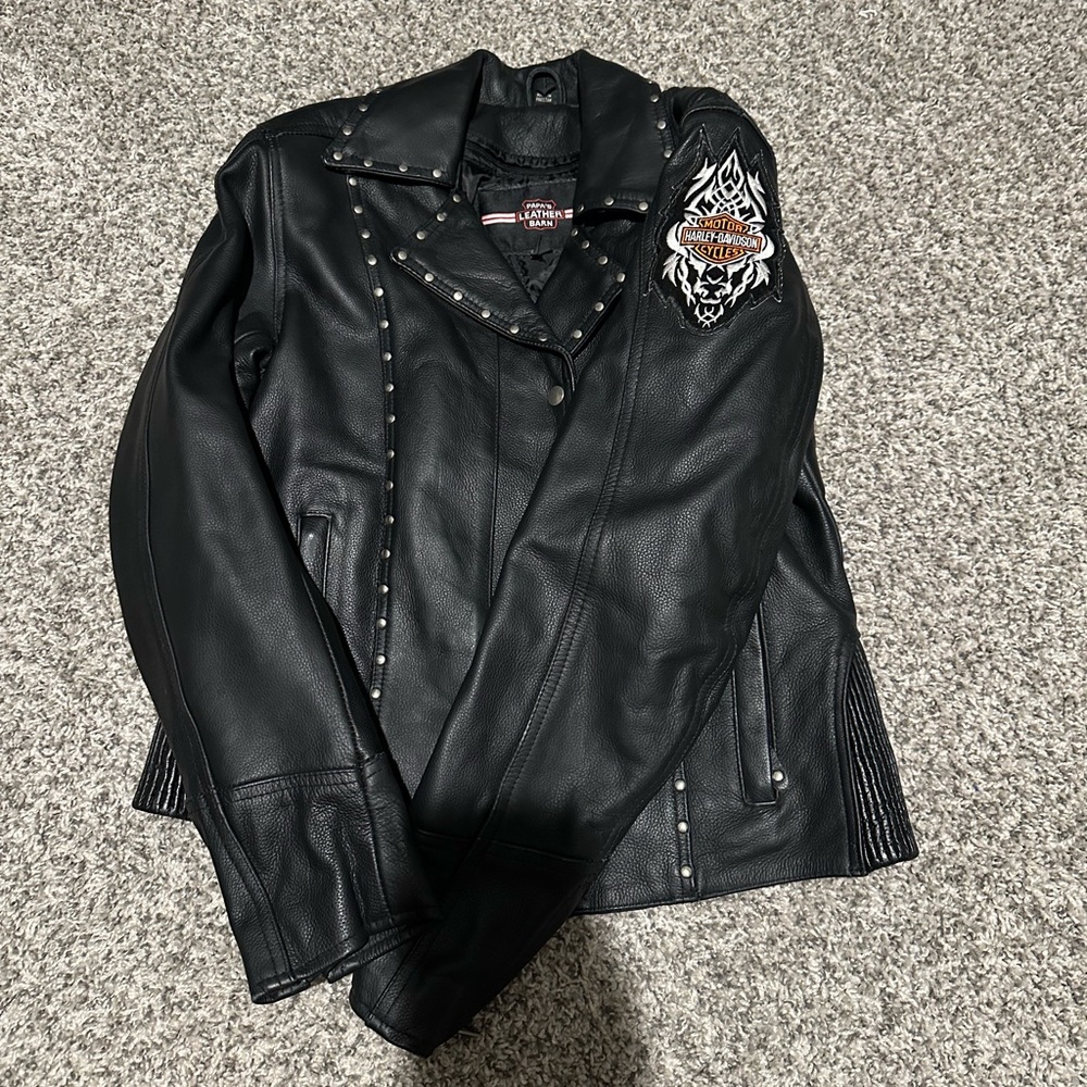 Ladies Leather Jacket with silver accents - Picture 2 of 6